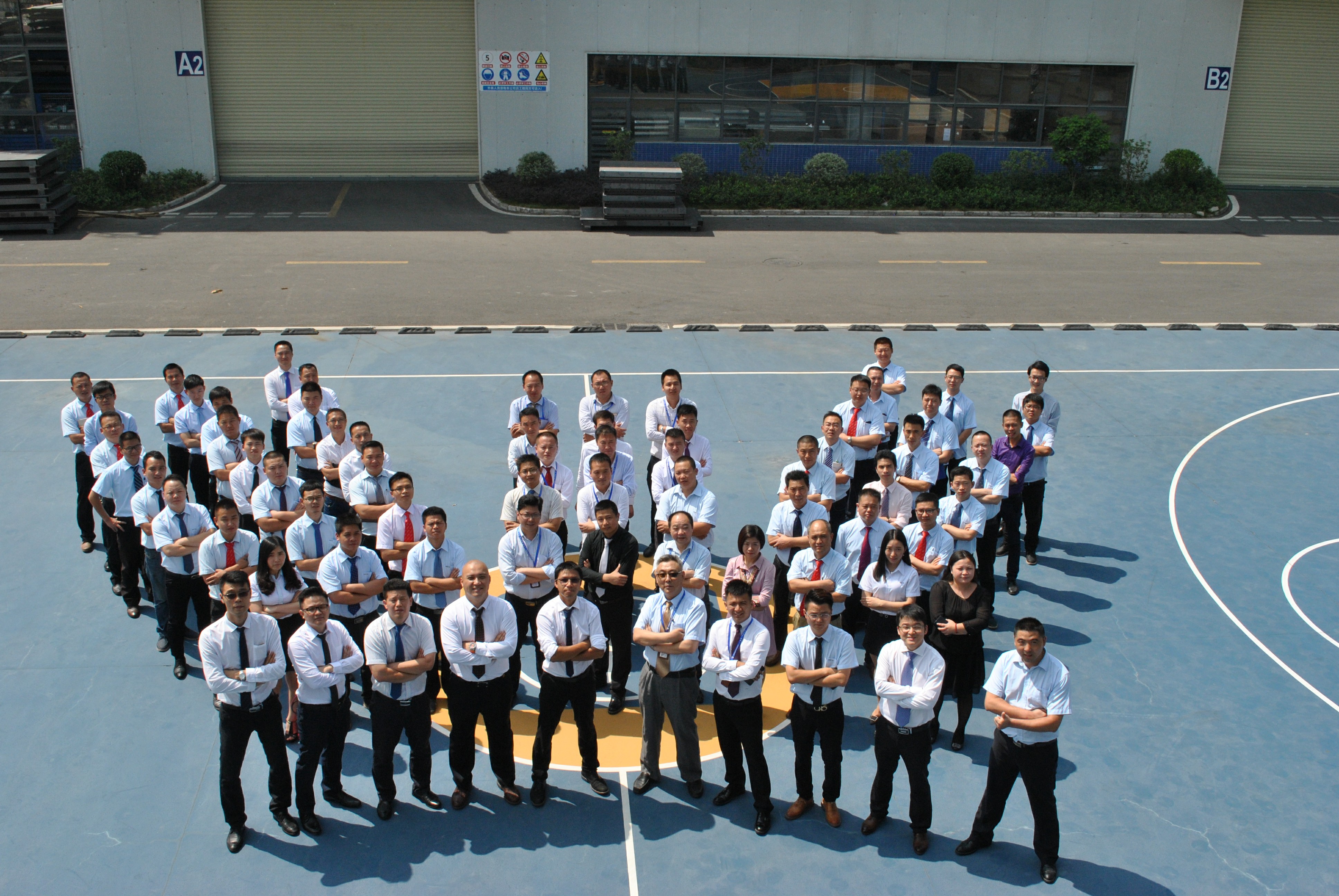 久久精品亚洲一级毛片