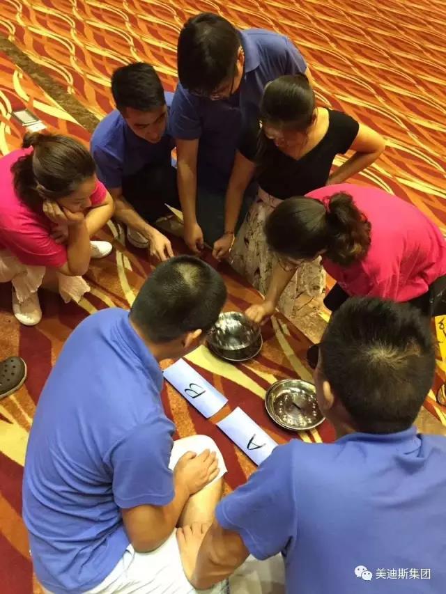 久久精品亚洲一级毛片