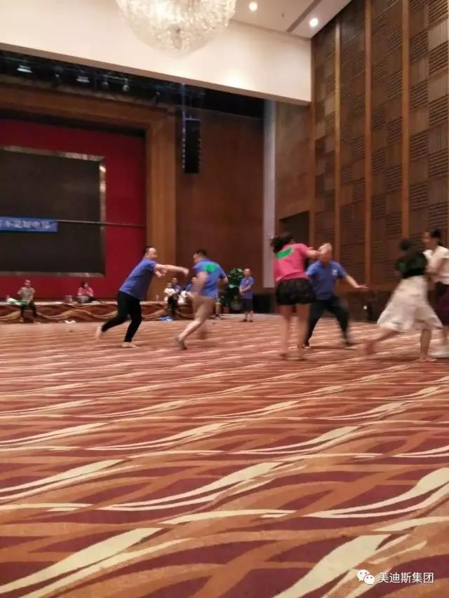 久久精品亚洲一级毛片