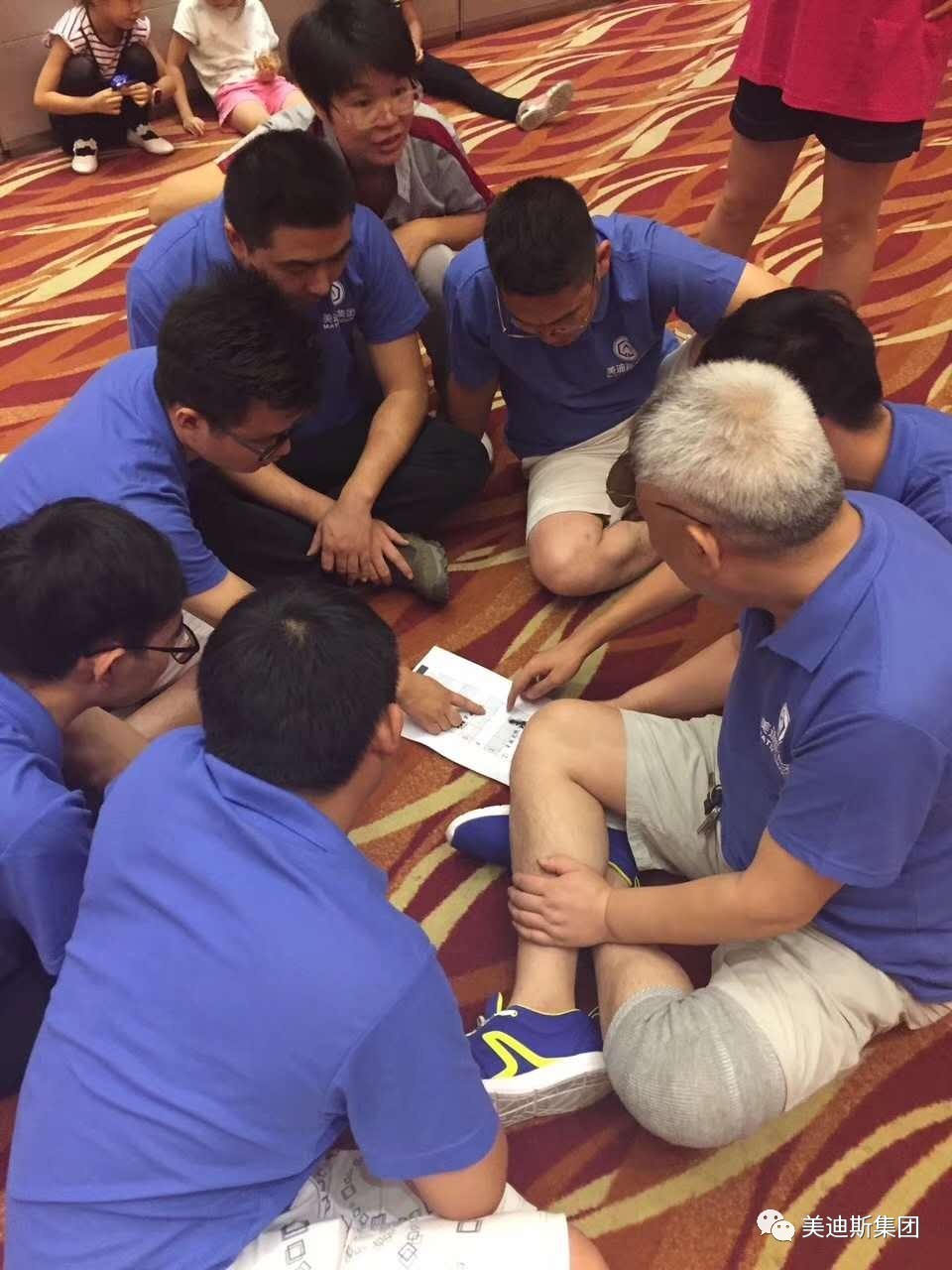 久久精品亚洲一级毛片