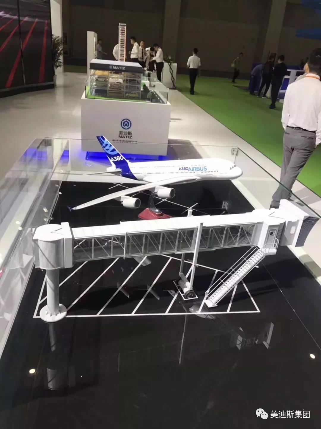 久久精品亚洲一级毛片