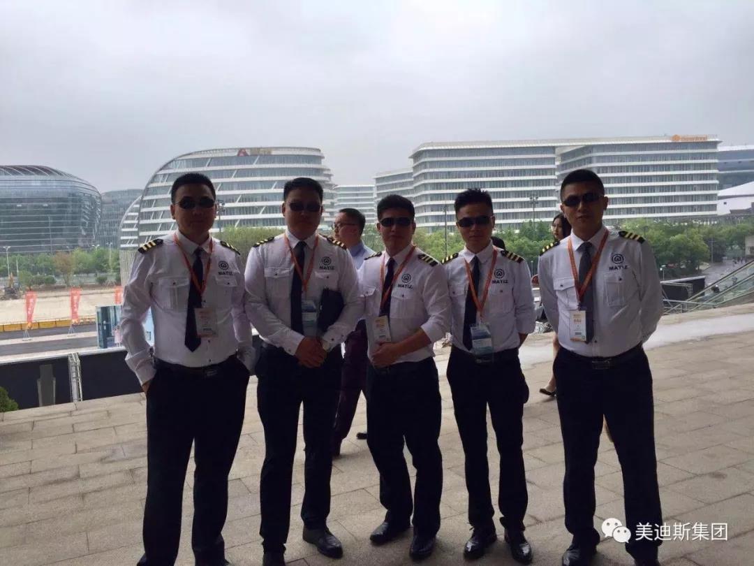 久久精品亚洲一级毛片