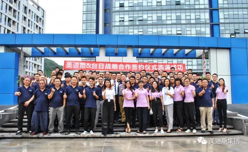 久久精品亚洲一级毛片