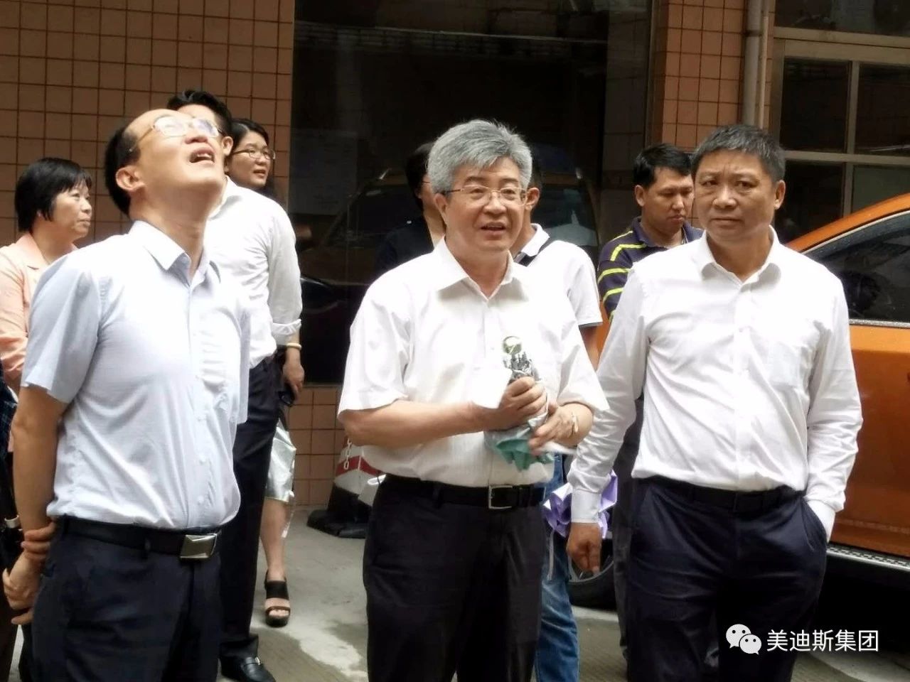 久久精品亚洲一级毛片