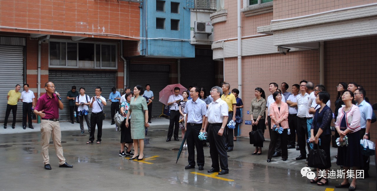 久久精品亚洲一级毛片