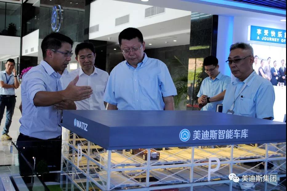 久久精品亚洲一级毛片