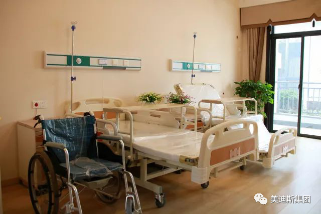 久久精品亚洲一级毛片