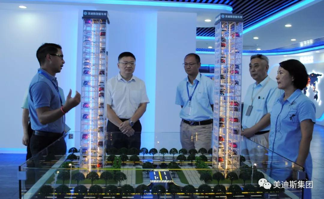 久久精品亚洲一级毛片