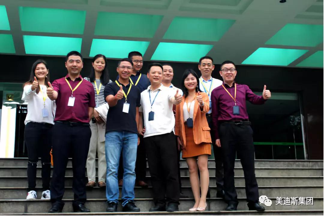 久久精品亚洲一级毛片