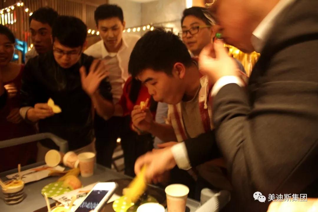 久久精品亚洲一级毛片