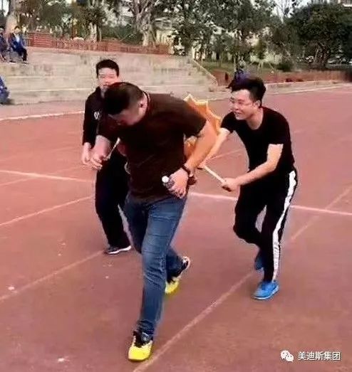 久久精品亚洲一级毛片