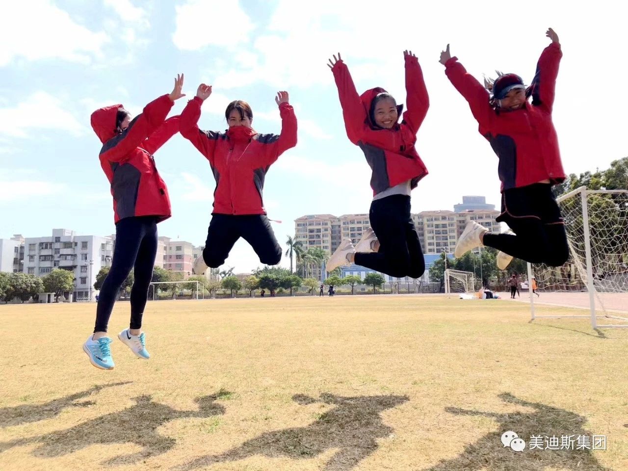 久久精品亚洲一级毛片