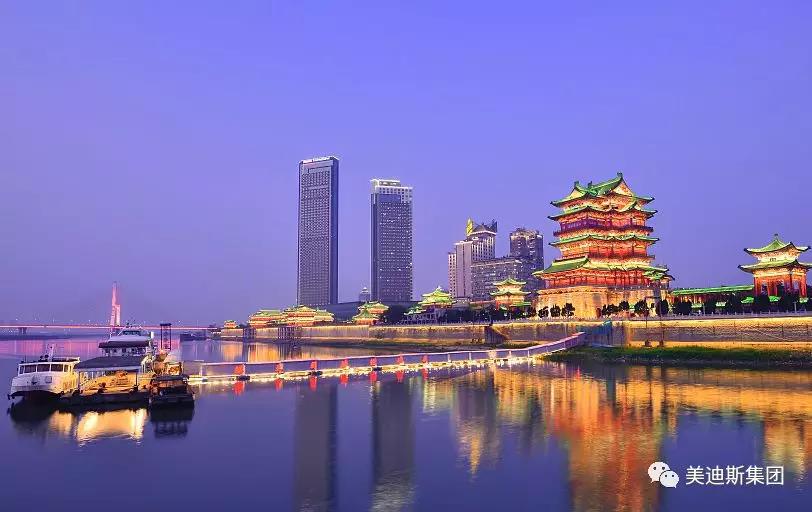 久久精品亚洲一级毛片