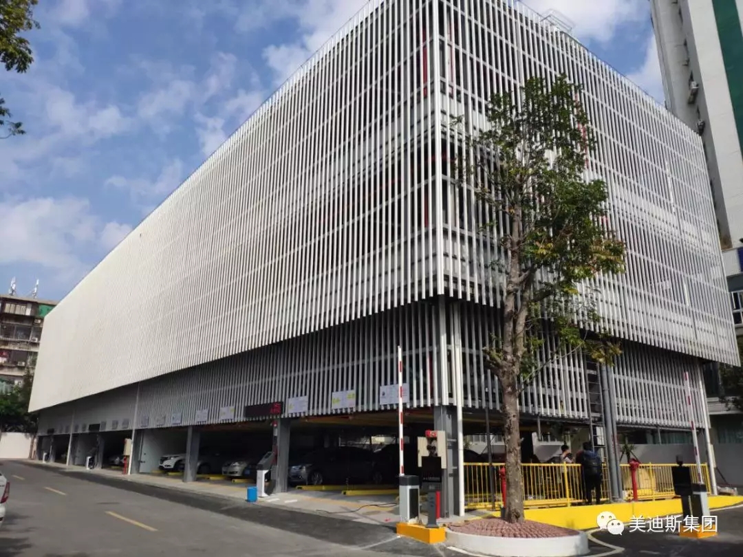 久久精品亚洲一级毛片