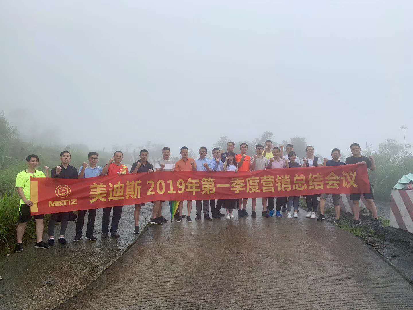 久久精品亚洲一级毛片