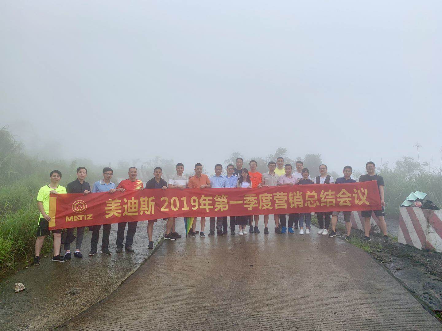 久久精品亚洲一级毛片