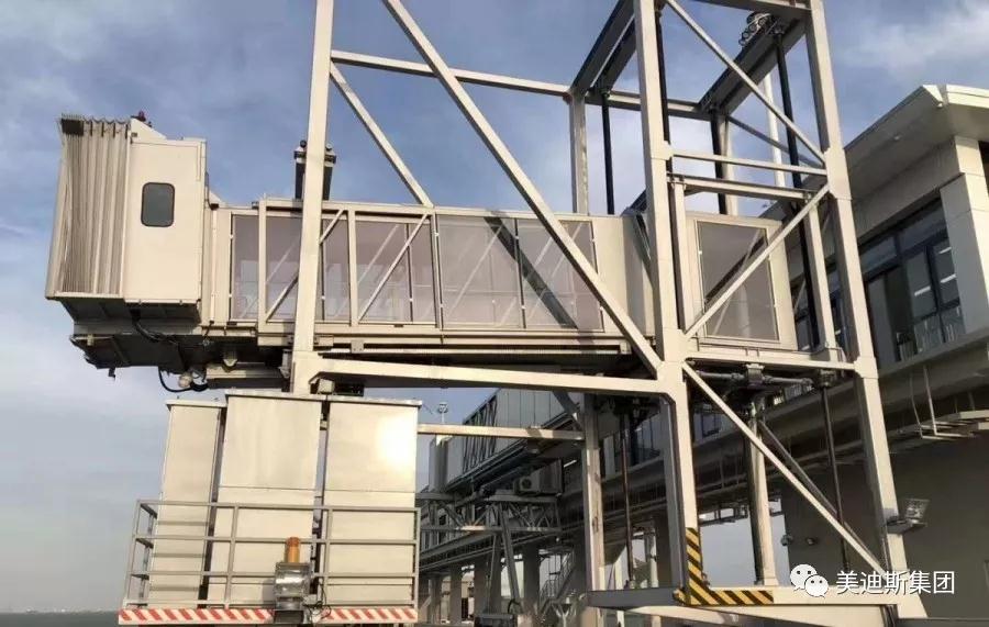 久久精品亚洲一级毛片