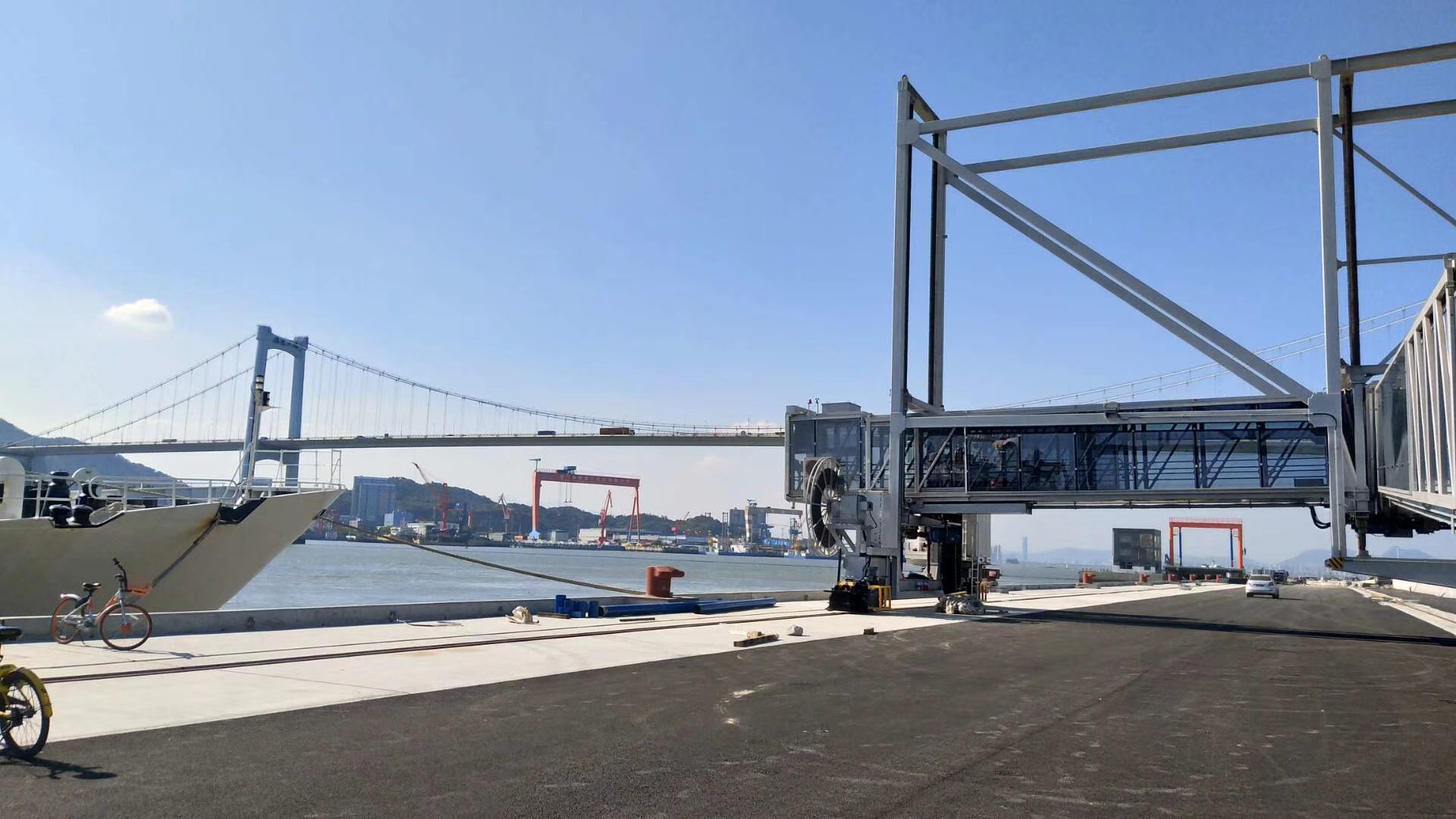 久久精品亚洲一级毛片