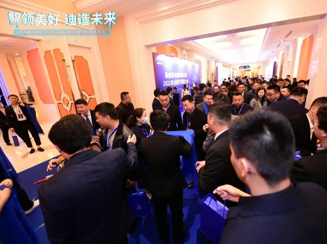 久久精品亚洲一级毛片