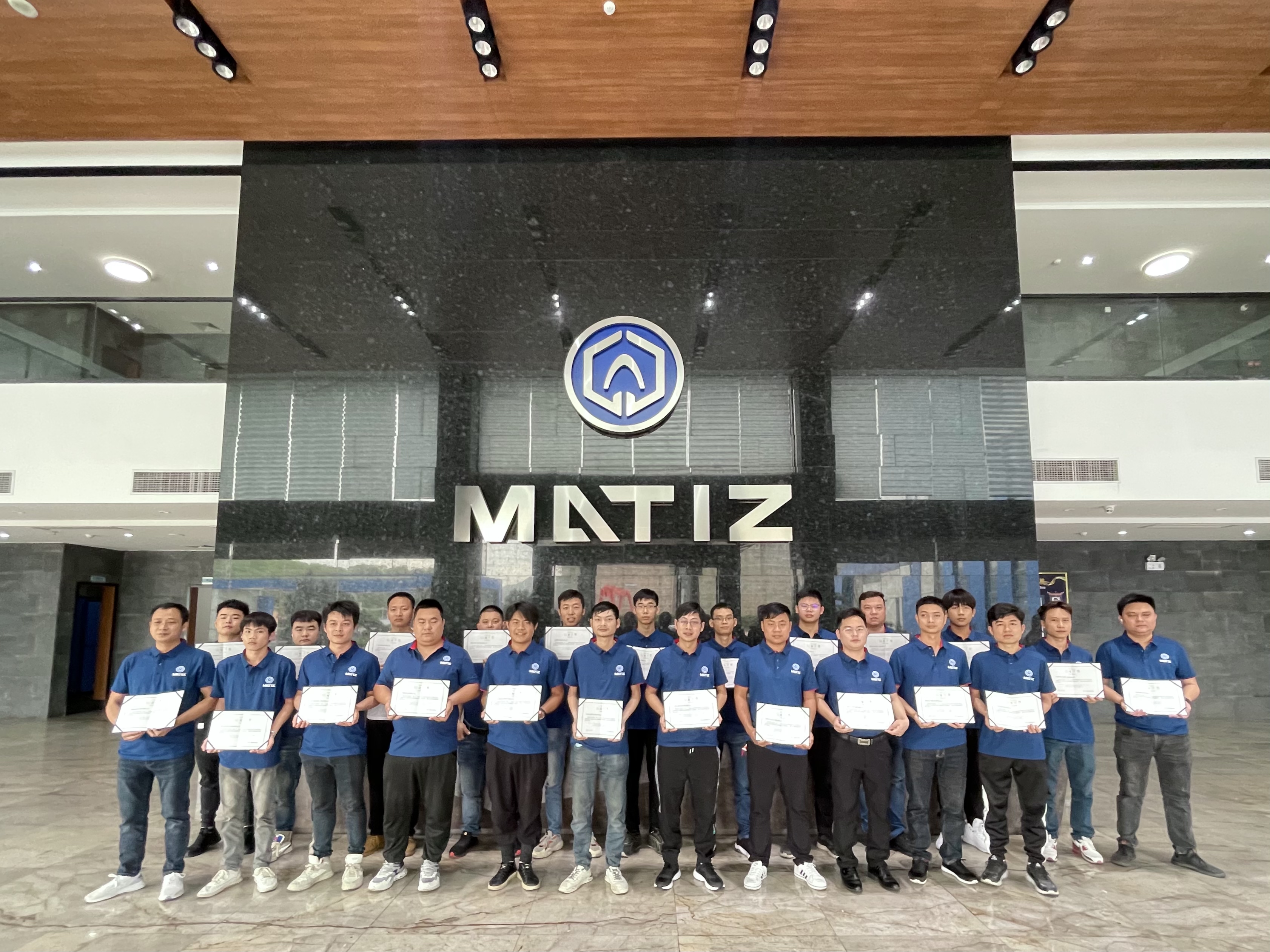 久久精品亚洲一级毛片