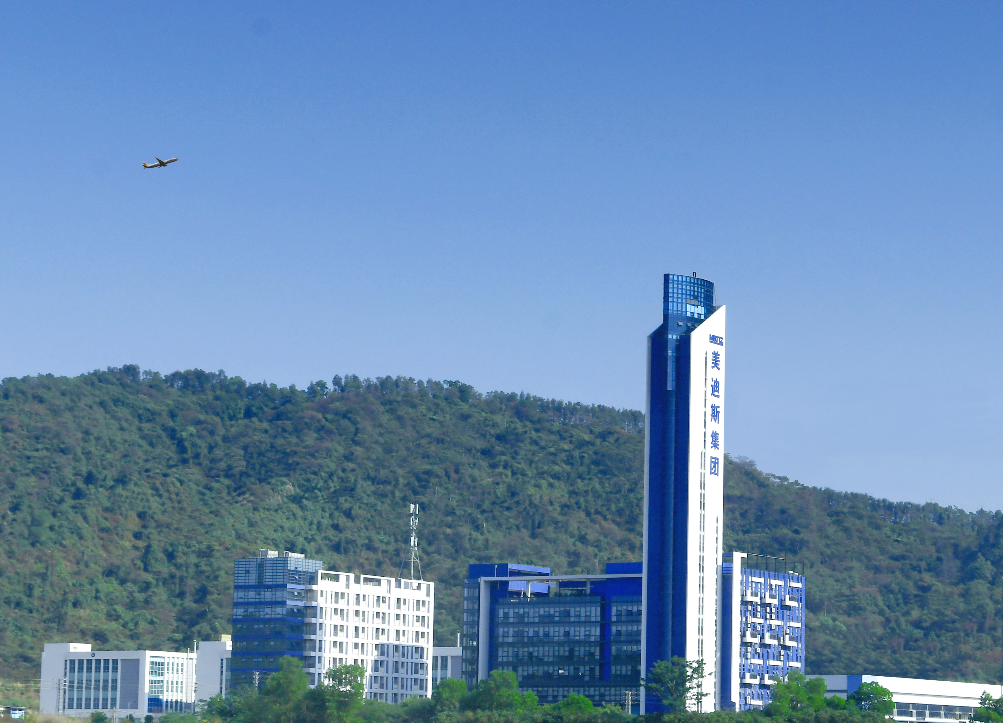 久久精品亚洲一级毛片