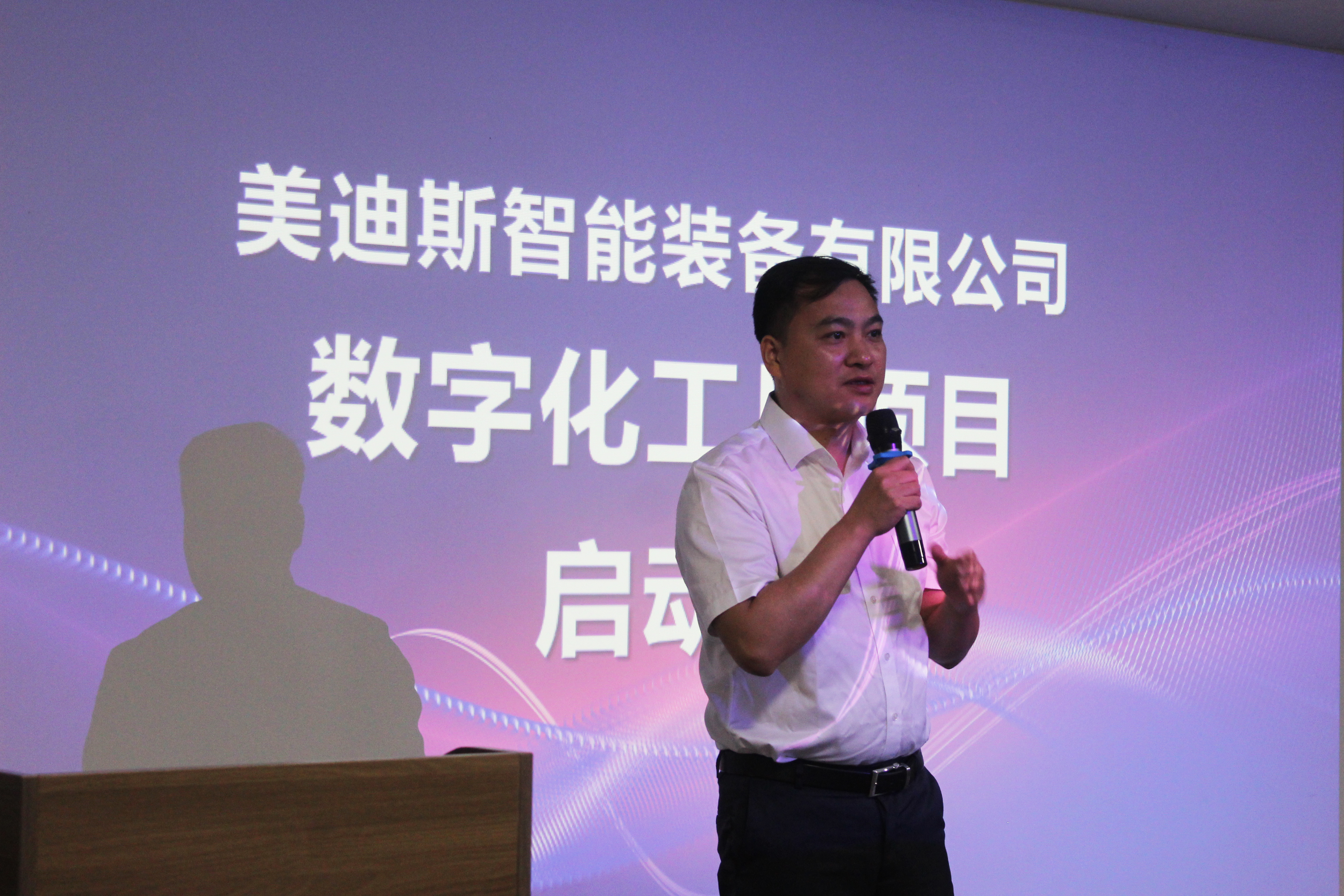 久久精品亚洲一级毛片