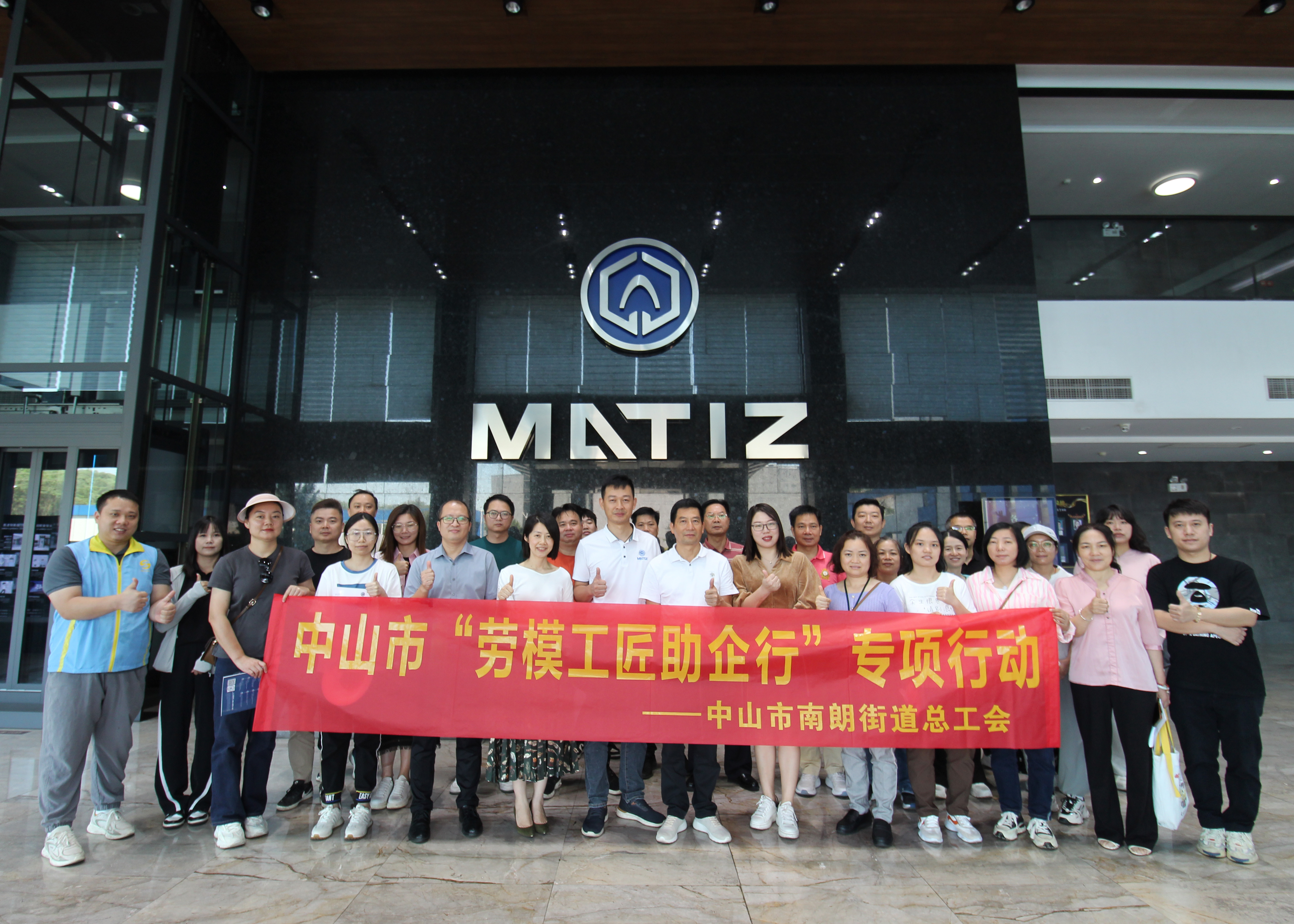 久久精品亚洲一级毛片