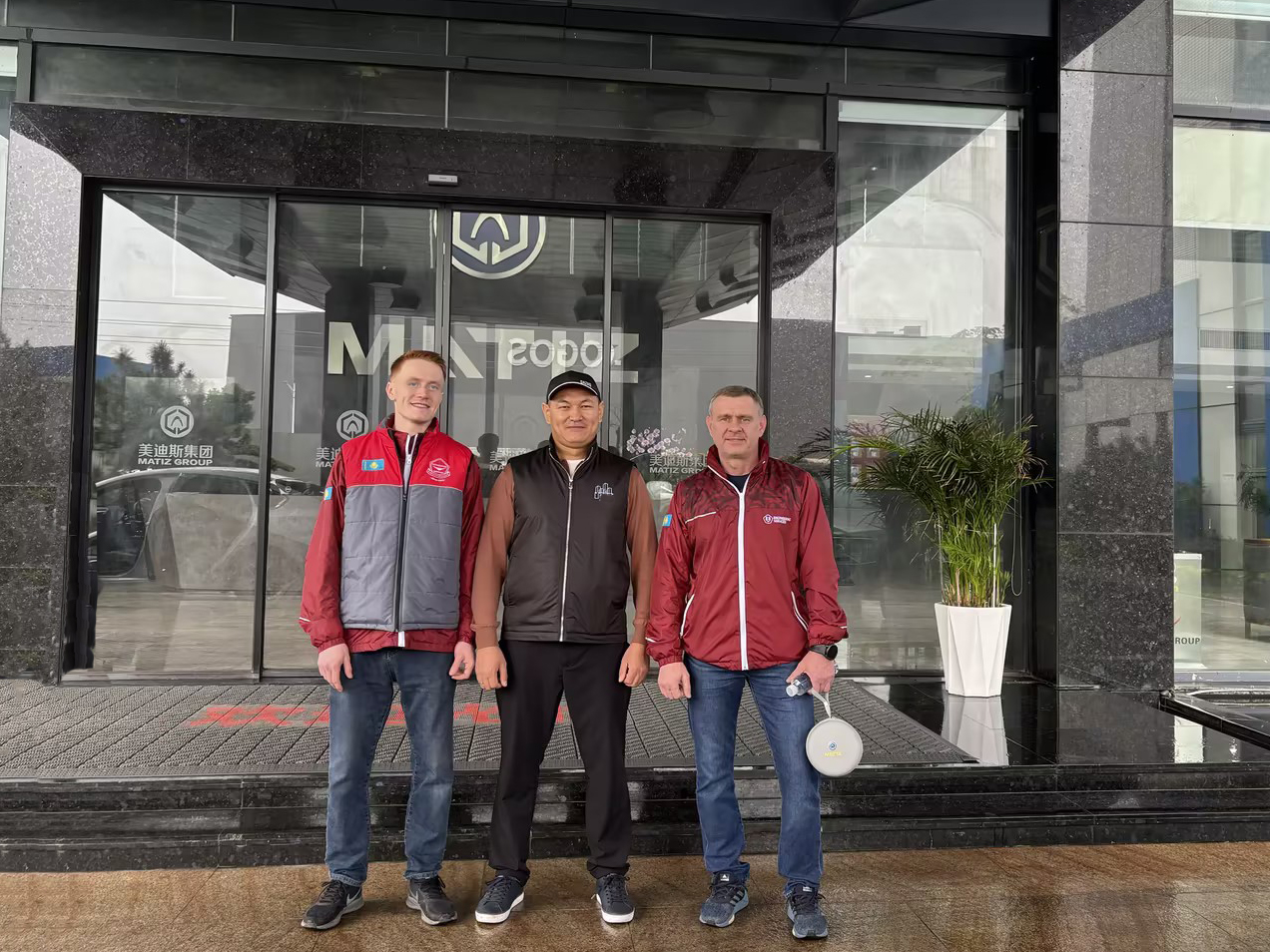 久久精品亚洲一级毛片